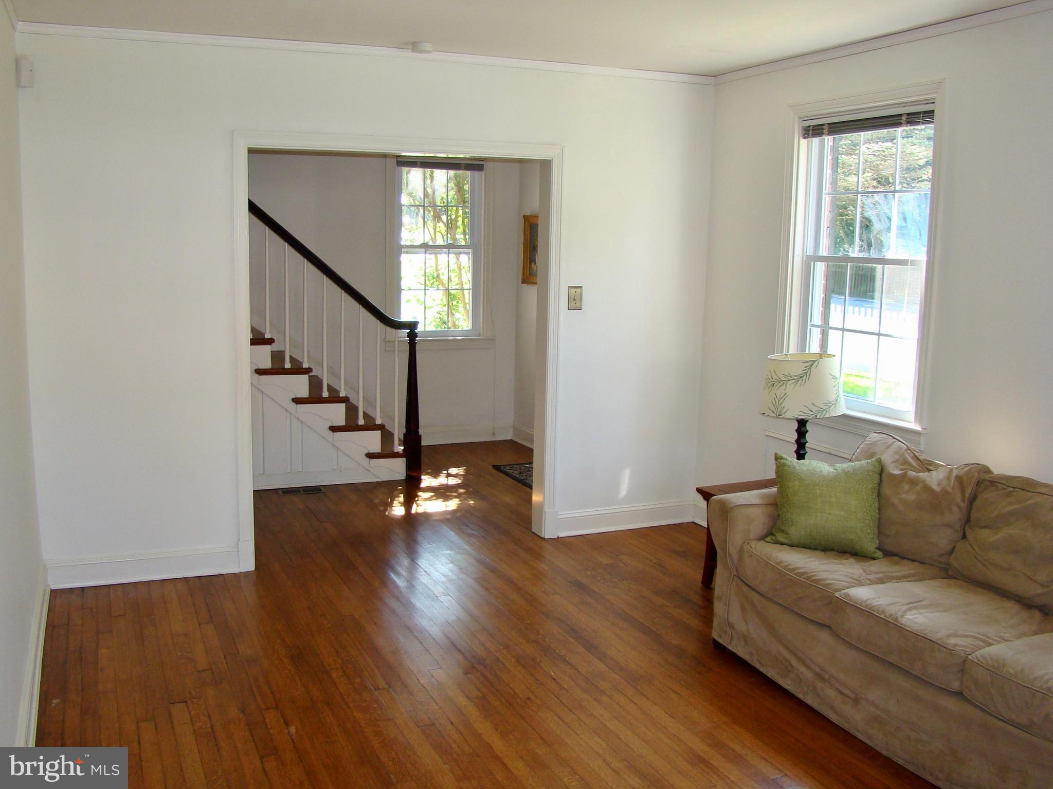 622 Monkton Road Monkton, MD 21111 - Photo 5 of 26 Living Room