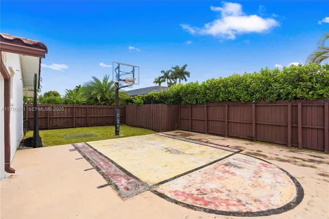 $1,350,000 | 2010 Northeast 208th Street, Miami, FL 33179