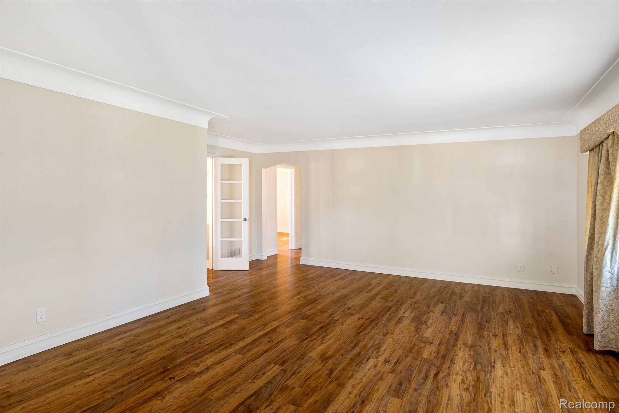 30100 Hoover Road Warren, MI 48093 - Photo 5 of 31 Gallery Image 5
