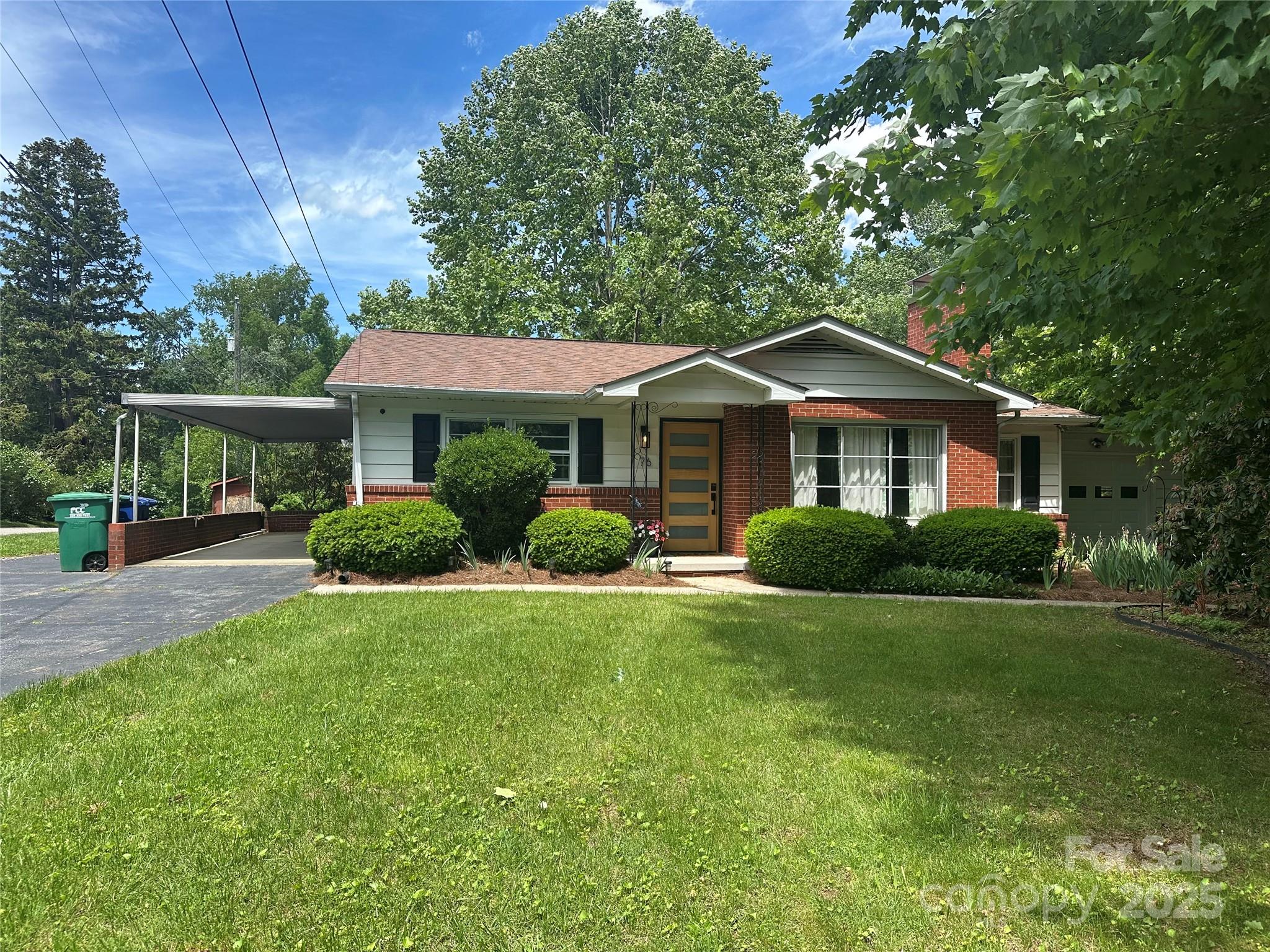 76 West Oakview Road Asheville, NC 28806 - Photo 1 of 16 Gallery Image 1