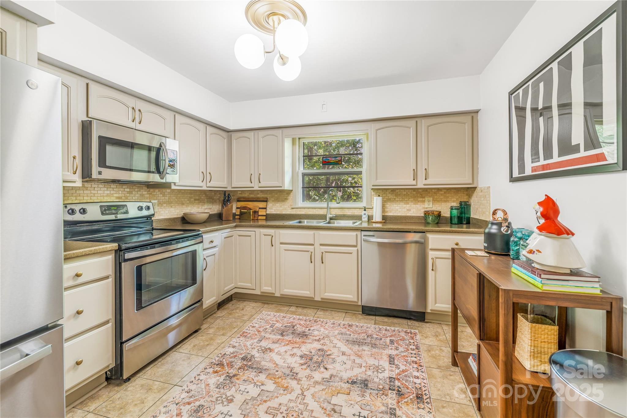76 West Oakview Road Asheville, NC 28806 - Photo 6 of 16 Gallery Image 6