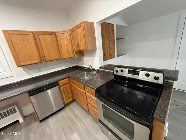 $185,000 | 477 9th Avenue, Troy, NY 12182