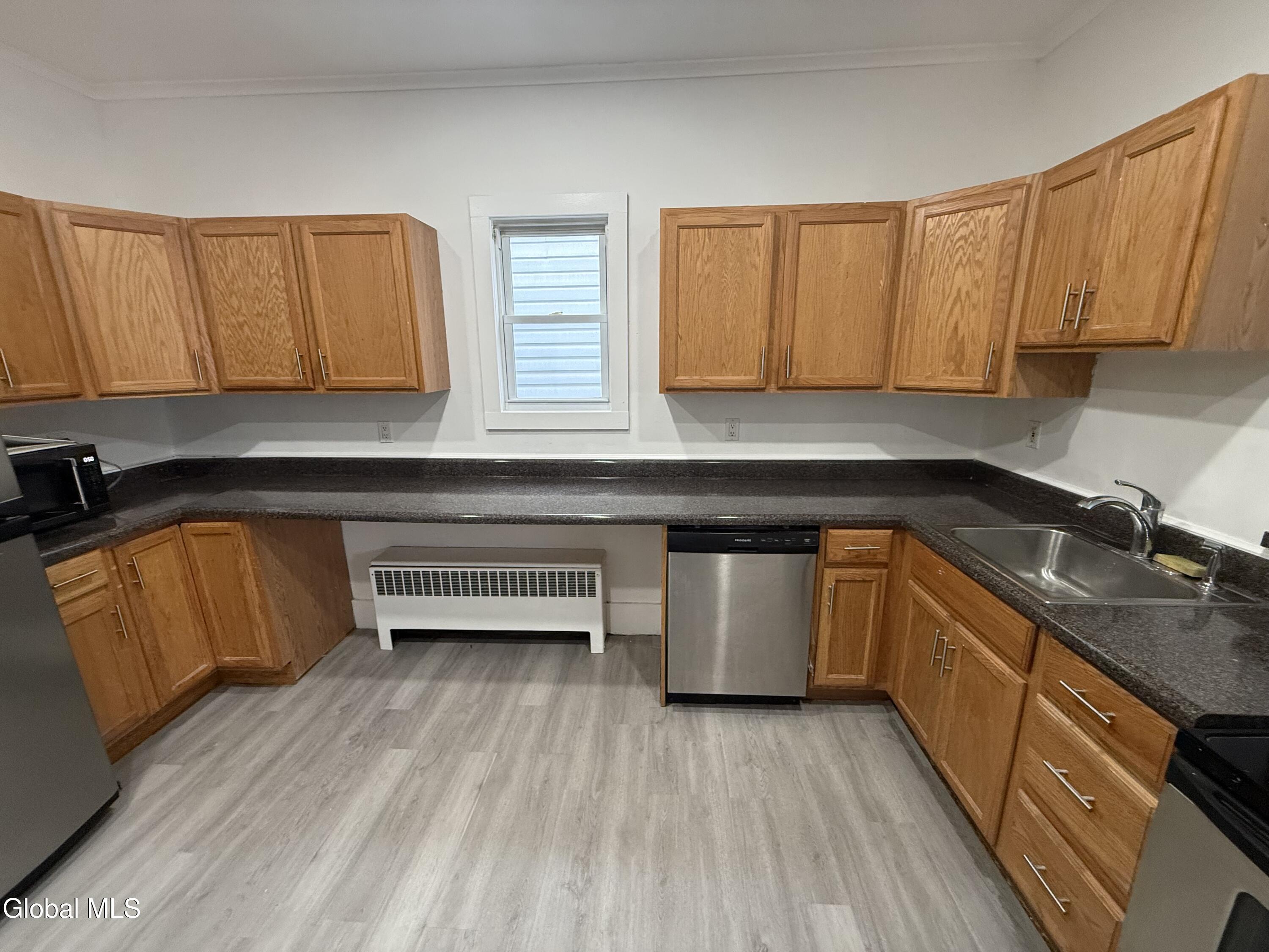477 9th Avenue Troy, NY 12182 - Photo 2 of 23 Kitchen