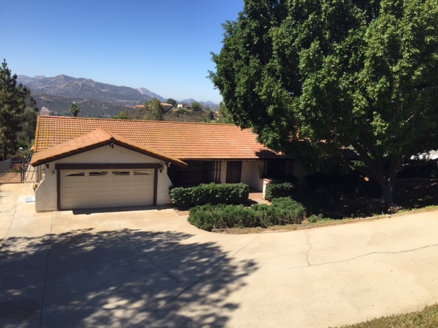 24381 Rutherford Road Ramona, CA 92065 - Photo 1 of 10