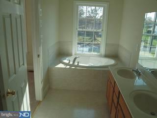 602 County Line Road Telford, PA 18969 - Photo 4 of 5