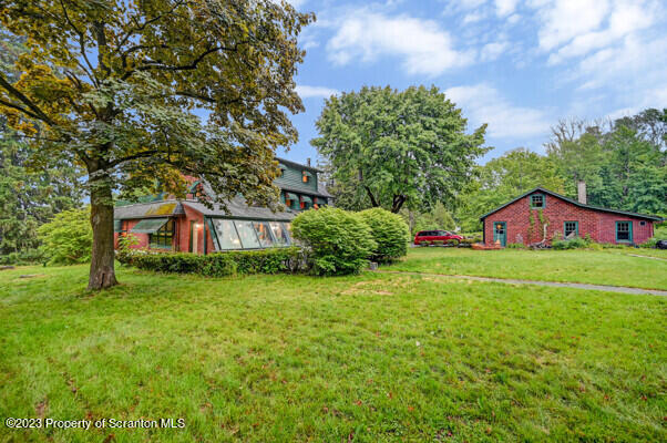 1316 State Rte 435 Moscow, PA 18444 - Photo 12 of 89 Gallery Image 12