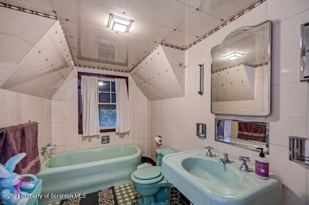 1316 State Rte 435 Moscow, PA 18444 - Photo 60 of 89 Gallery Image 60