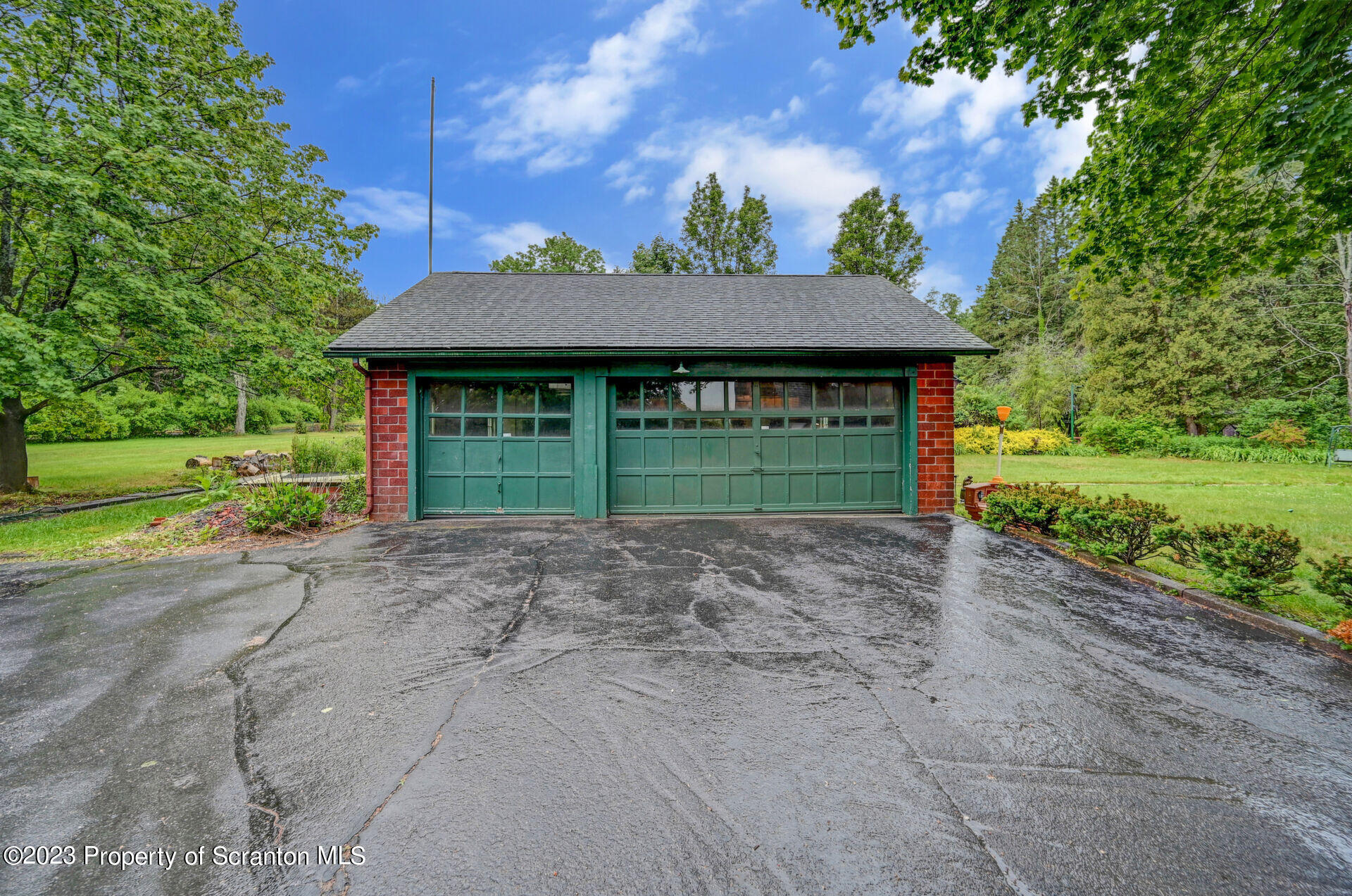 1316 State Rte 435 Moscow, PA 18444 - Photo 82 of 89 Gallery Image 82