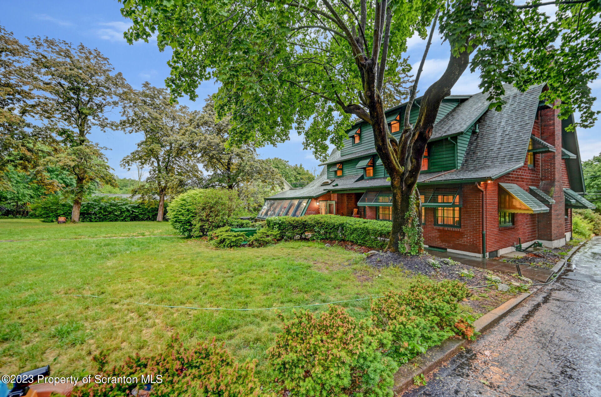 1316 State Rte 435 Moscow, PA 18444 - Photo 10 of 89 Gallery Image 10