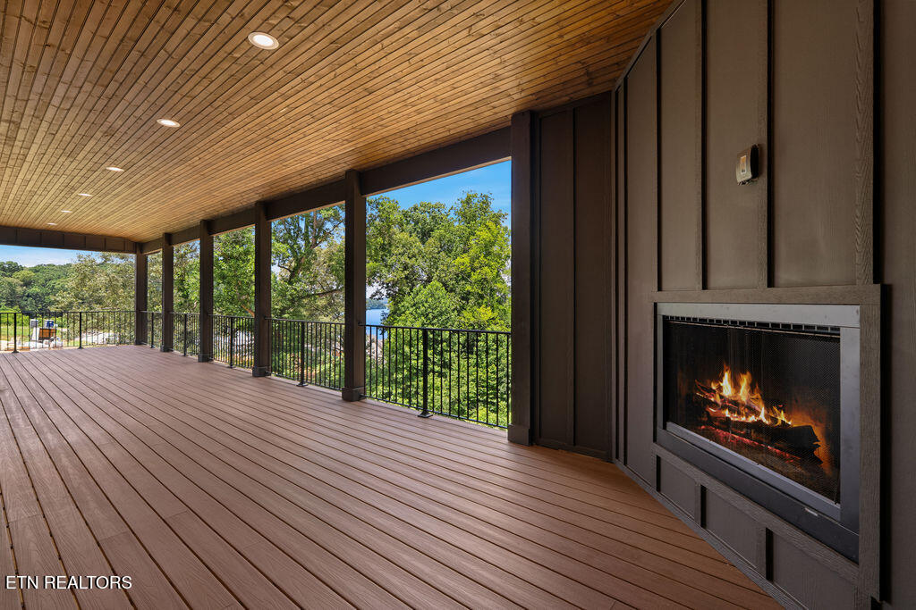 526 River Road Loudon, TN 37774 - Photo 42 of 46 Covered Deck