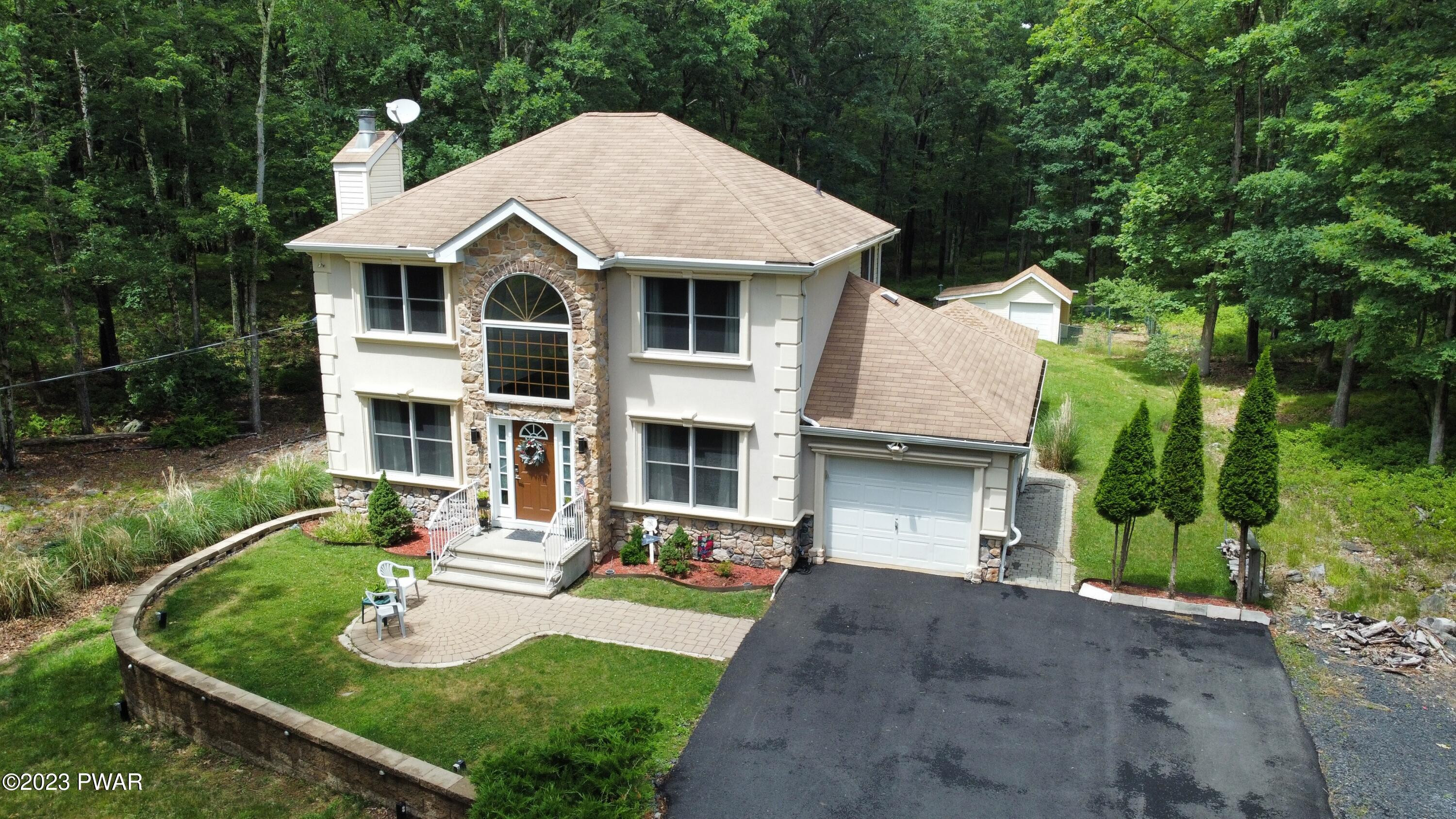 1529 Deer Run East Bushkill, PA 18324 - Photo 49 of 54