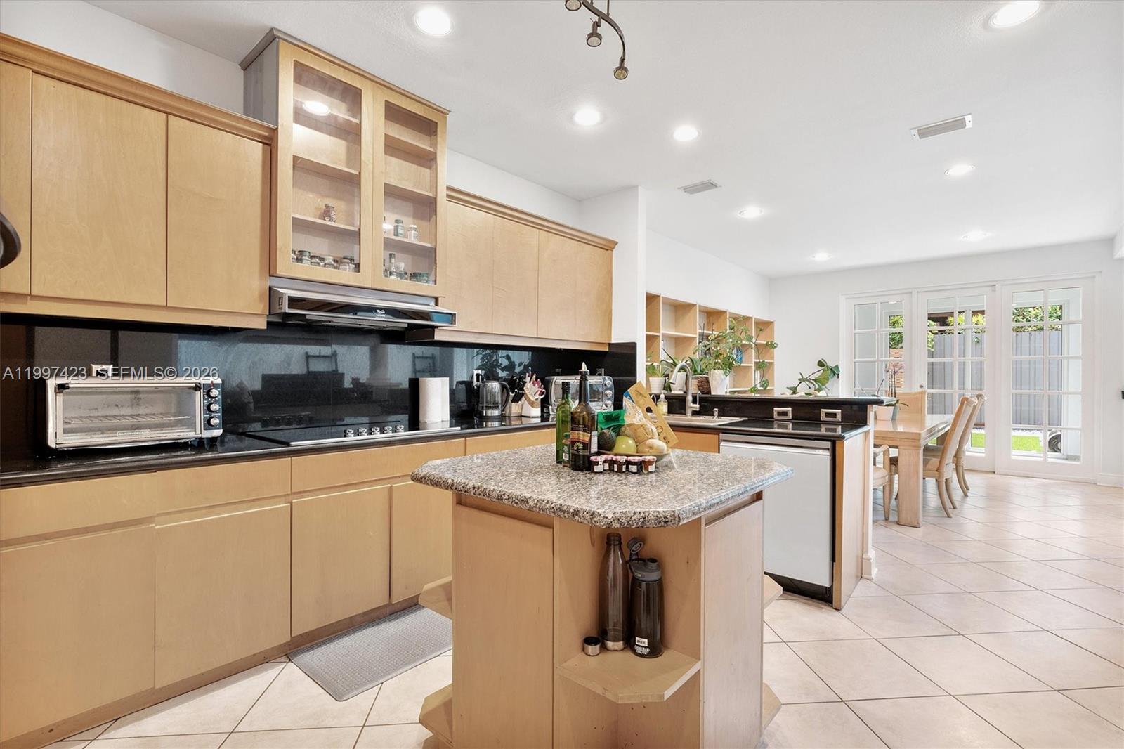 6720 Southwest 88th Terrace Pinecrest, FL 33156 - Photo 12 of 48