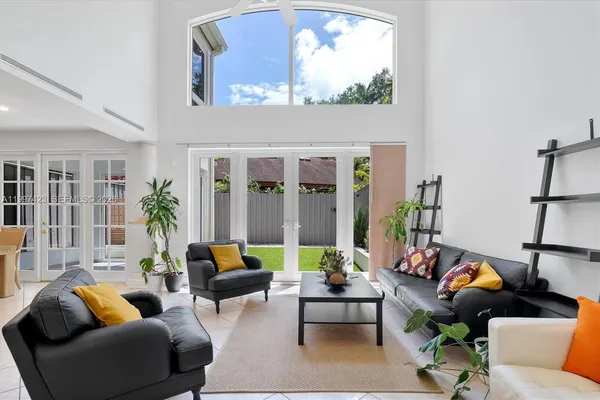 $1,700,000 | 6720 Southwest 88th Terrace, Pinecrest, FL 33156