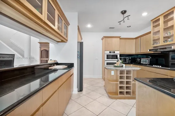 $1,700,000 | 6720 Southwest 88th Terrace, Pinecrest, FL 33156