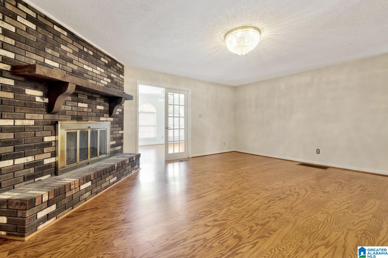 625 Greenbriar Road Fairfield, AL 35064 - Photo 4 of 21