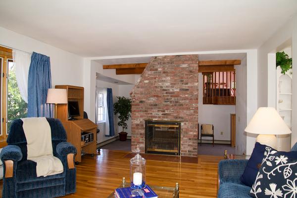 43 Margaret Road Hamilton, MA 01982 - Photo 9 of 24