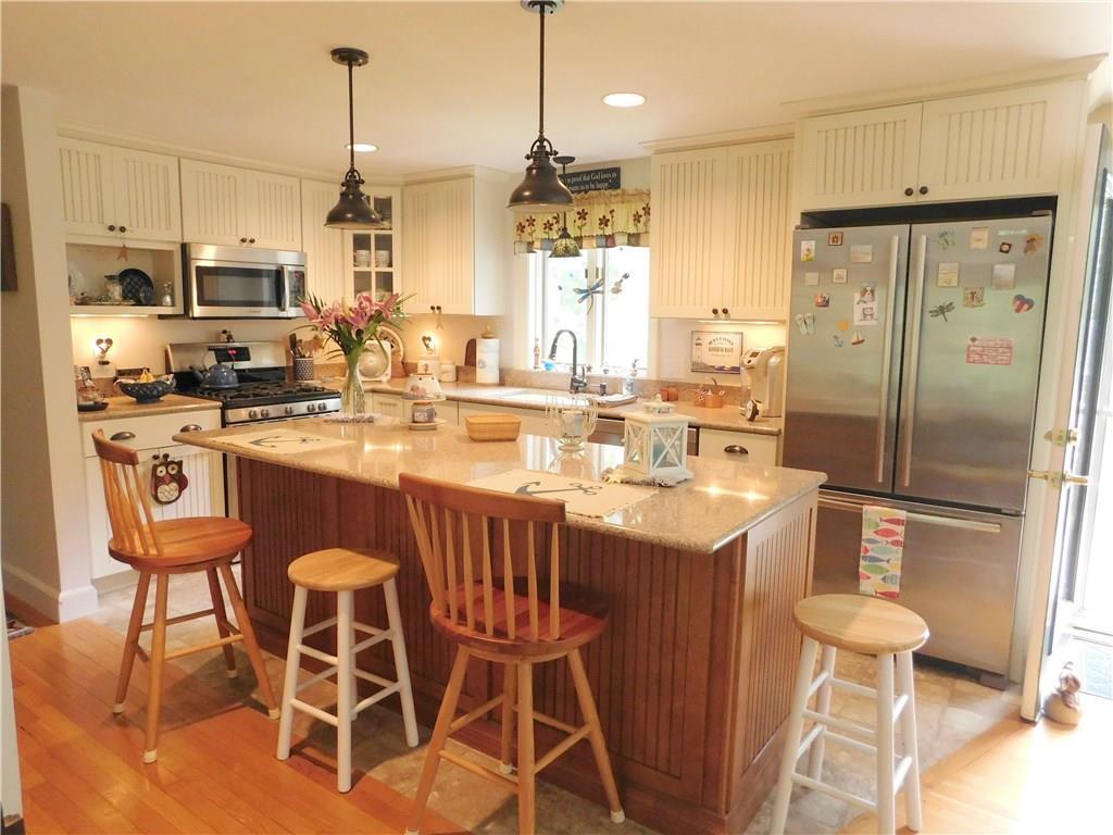 7 Southgate Road Kennebunk, ME 04043 - Photo 4 of 16 Photo