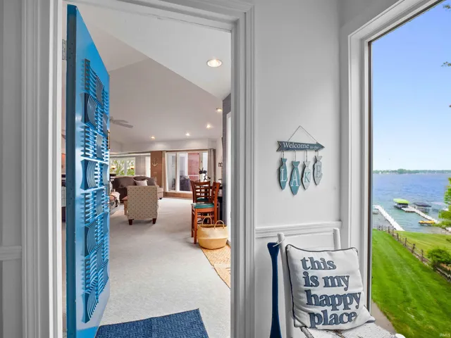 $729,000 | 10660 North Southshore Drive, Unit D3, Syracuse, IN 46567