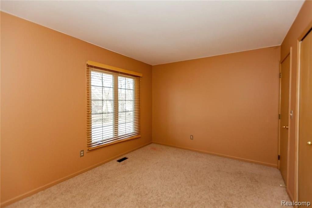 30516 Huntsman Drive West Farmington Hills, MI 48331 - Photo 44 of 54