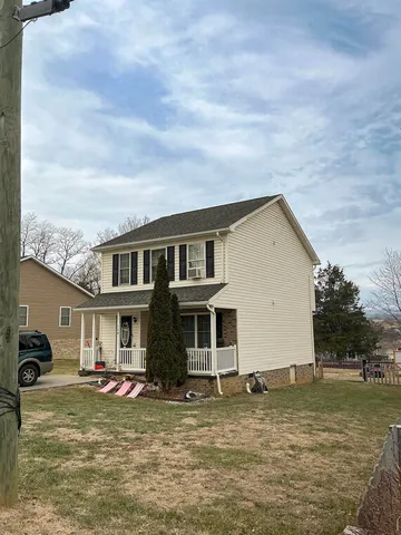 $325,000 | 124 Linville Avenue, Broadway, VA 22815