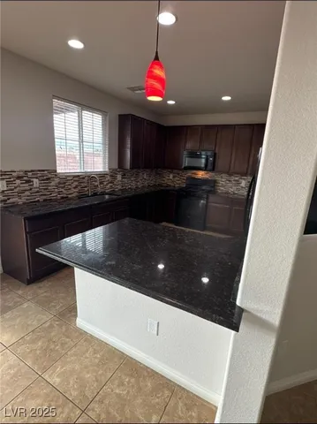 $2,100 | 7029 Placid Lake Avenue, Las Vegas, NV 89179