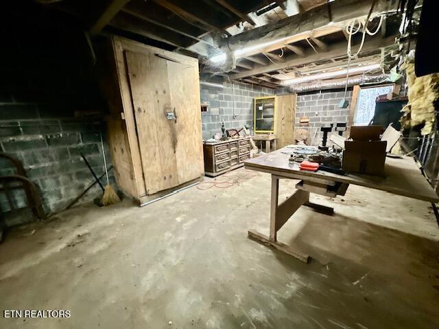 6225 West Norton Road Norton, VA 24273 - Photo 12 of 16 17