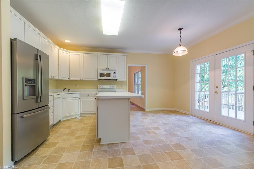 6302 High View Road Greensboro, NC 27410 - Photo 6 of 15 Gallery Image 6