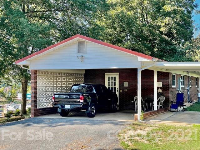 1475 Old Lenoir Road Hickory, NC 28601 - Photo 3 of 25 Gallery Image 3