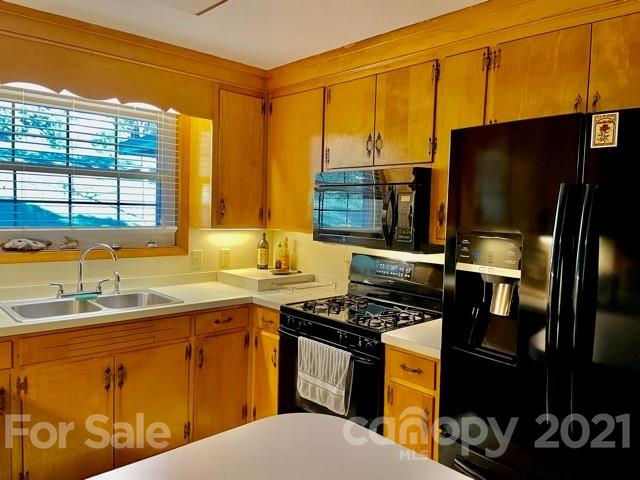 1475 Old Lenoir Road Hickory, NC 28601 - Photo 8 of 25 Gallery Image 8