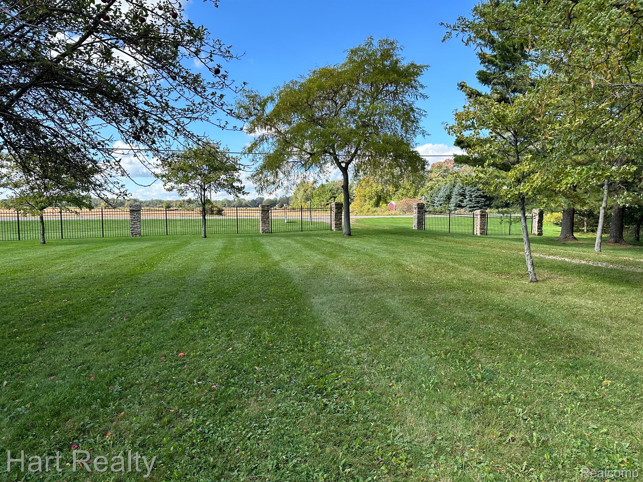 4910 Lakeshore Road Deckerville, MI 48427 - Photo 20 of 37 Gallery Image 20
