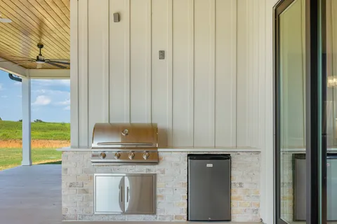 $915,000 | 10343 Sunny Mdw Drive, Chappell Hill, TX 77426