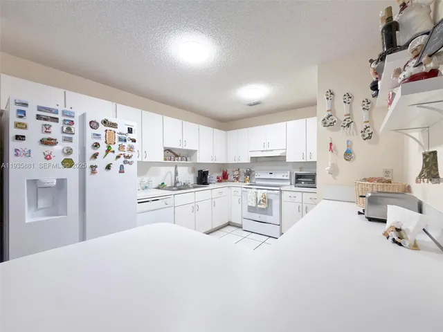 $675,000 | 14220 Southwest 53rd Street, Miami, FL 33175