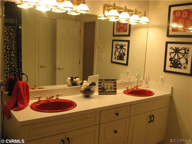 601 Riverside Drive Lanexa, VA 23089 - Photo 10 of 18 Gallery Image 10