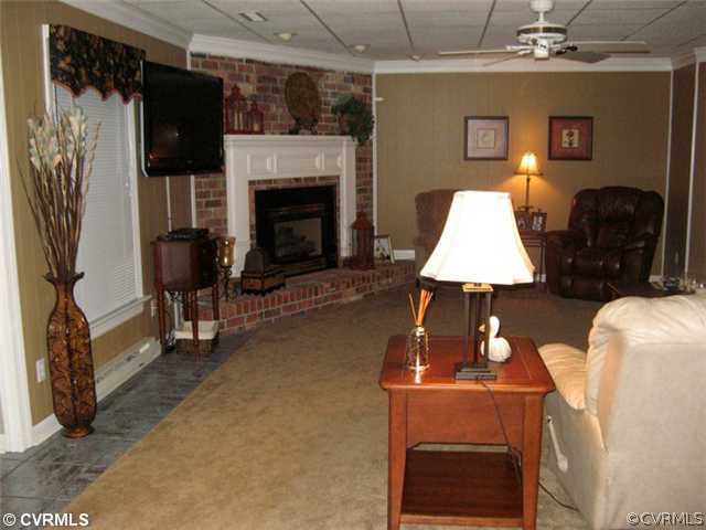 601 Riverside Drive Lanexa, VA 23089 - Photo 8 of 18 Gallery Image 8