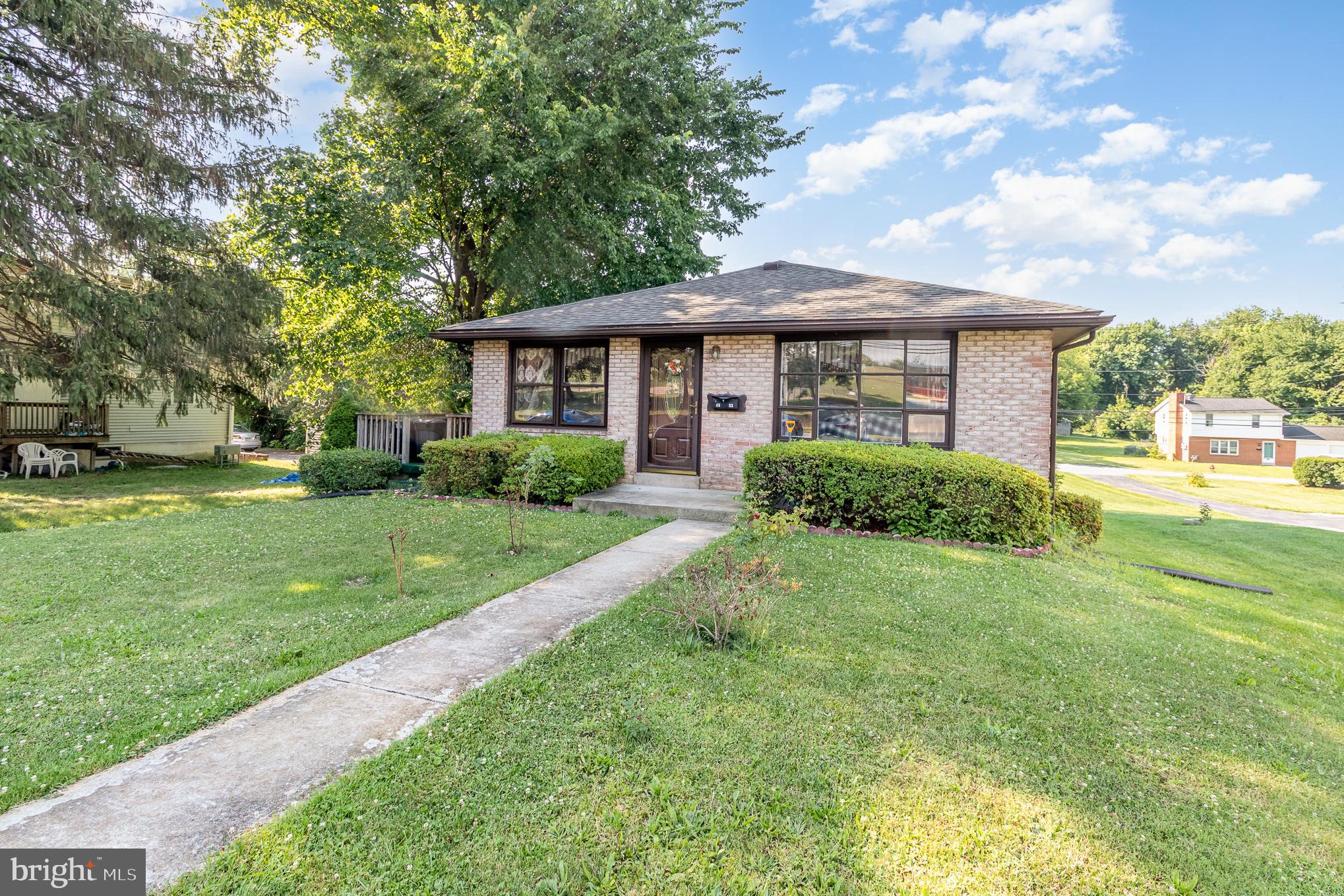 4533 Devonshire Road Harrisburg, PA 17109 - Photo 2 of 26 Gallery Image 2