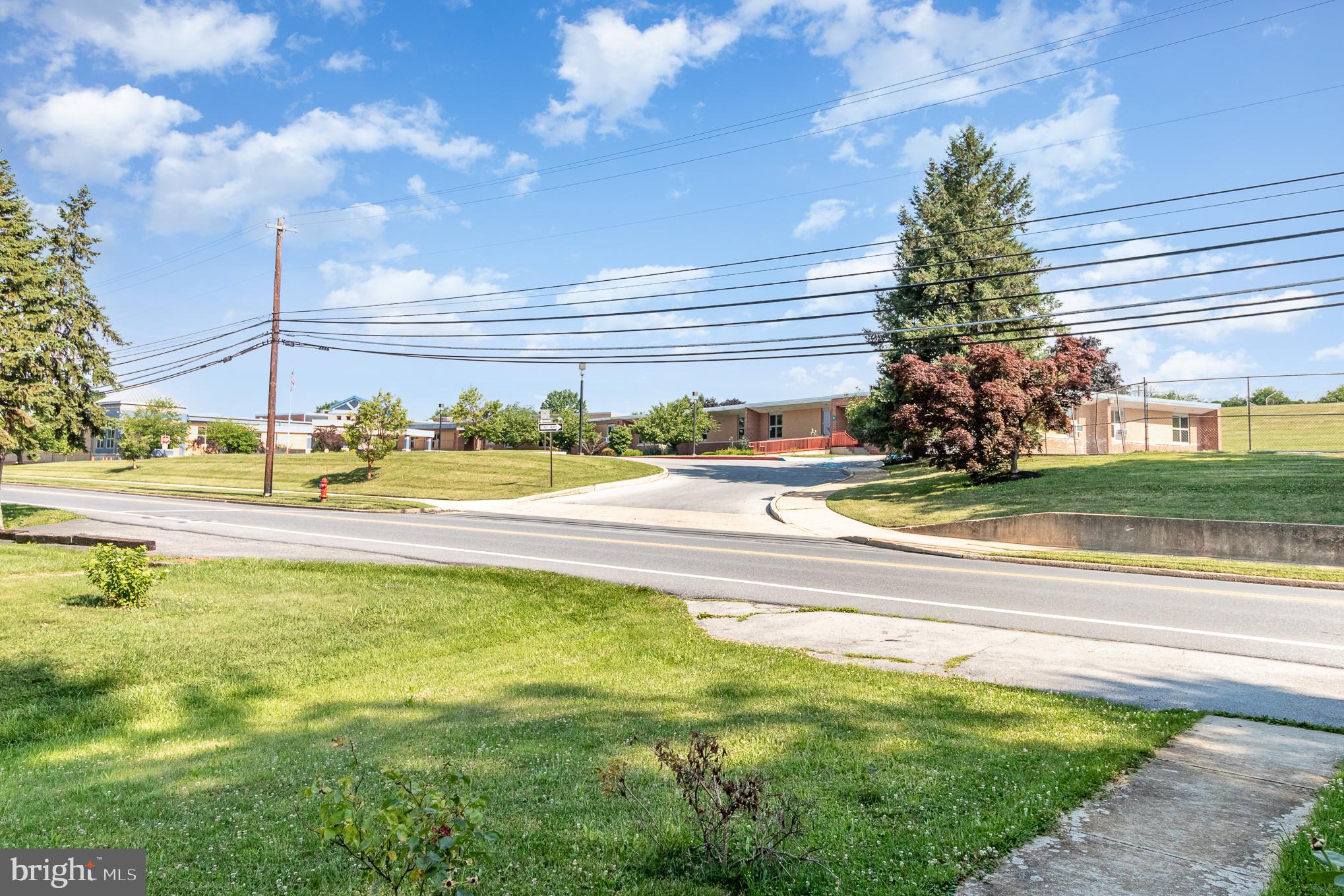 4533 Devonshire Road Harrisburg, PA 17109 - Photo 3 of 26 Gallery Image 3