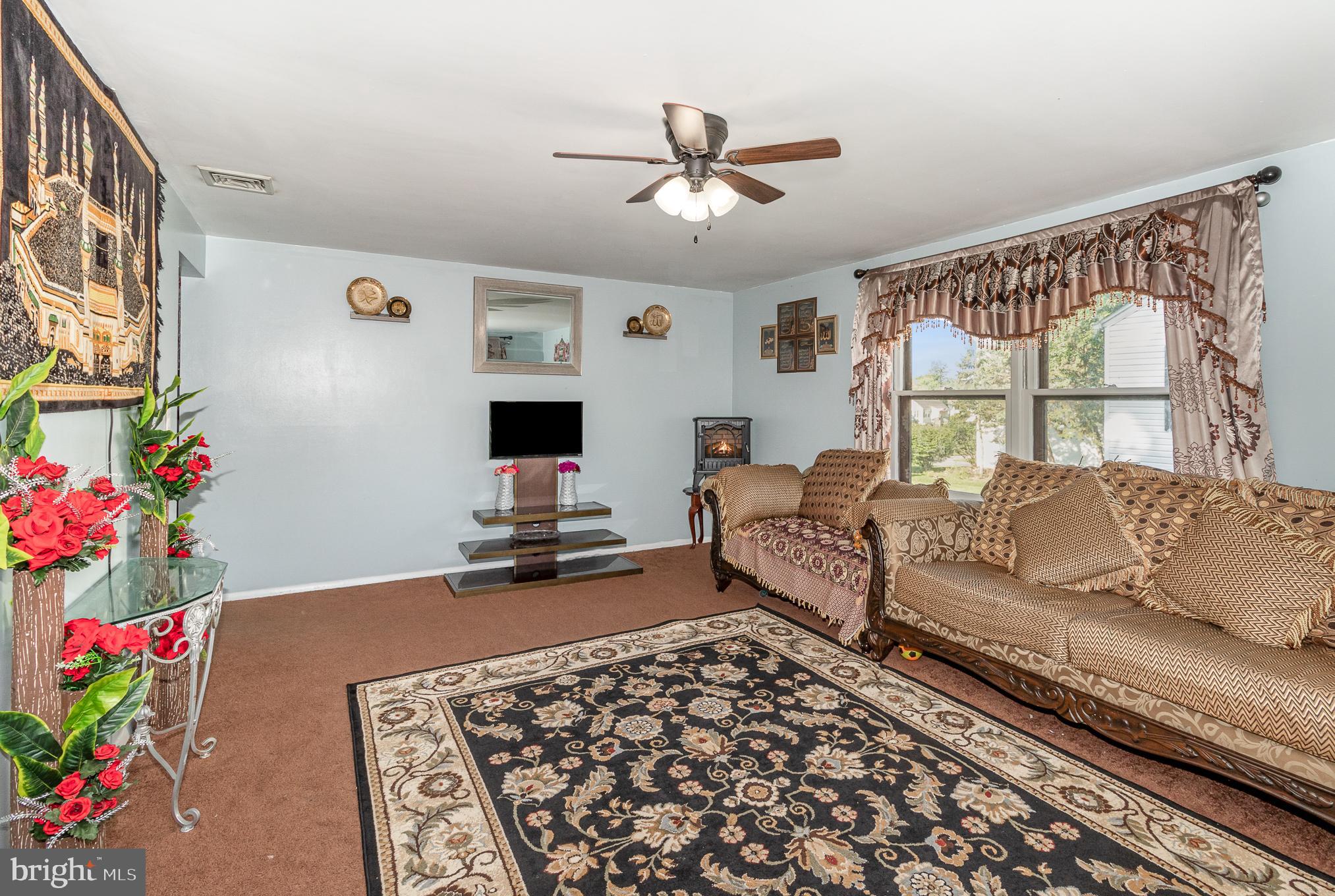 4533 Devonshire Road Harrisburg, PA 17109 - Photo 4 of 26 Gallery Image 4