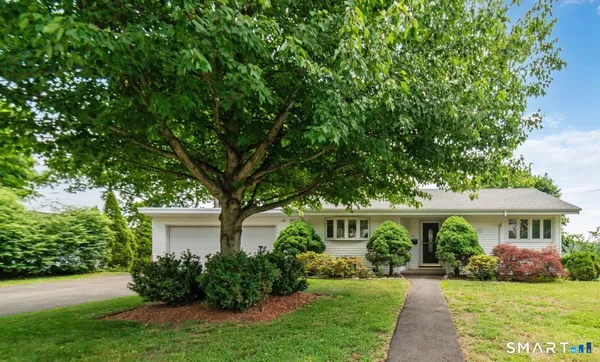 $639,900 | 72 Calhoun Avenue, Trumbull, CT 06611