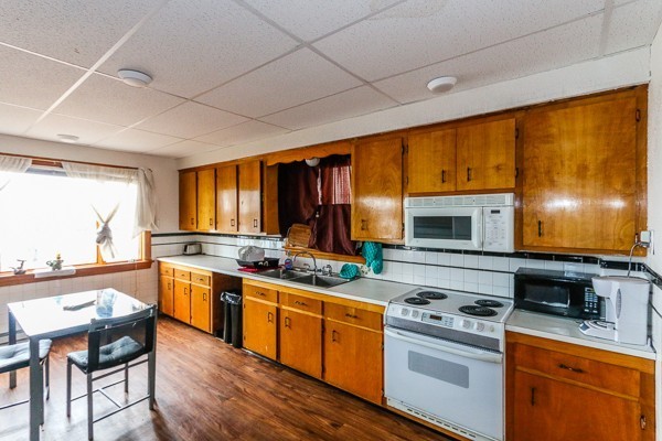 28 Reed Street Lynn, MA 01905 - Photo 6 of 12 Gallery Image 6