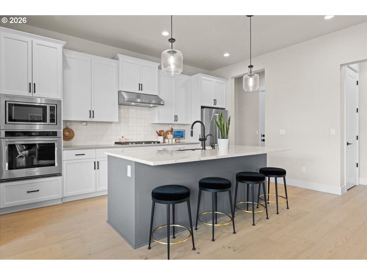 15651 Northwest Ridgeline Street Portland, OR 97229 - Photo 12 of 48 Kitchen