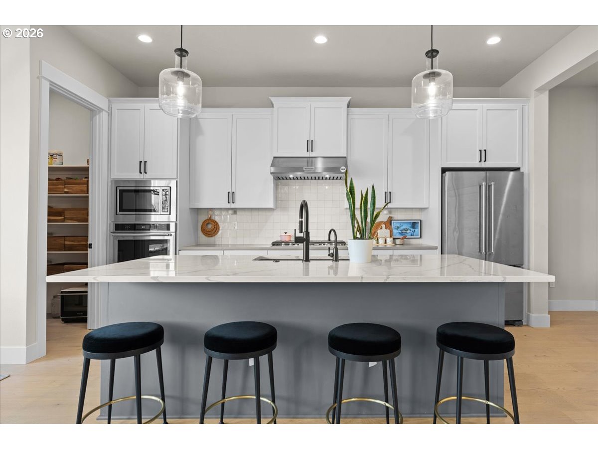 15651 Northwest Ridgeline Street Portland, OR 97229 - Photo 15 of 48 Kitchen