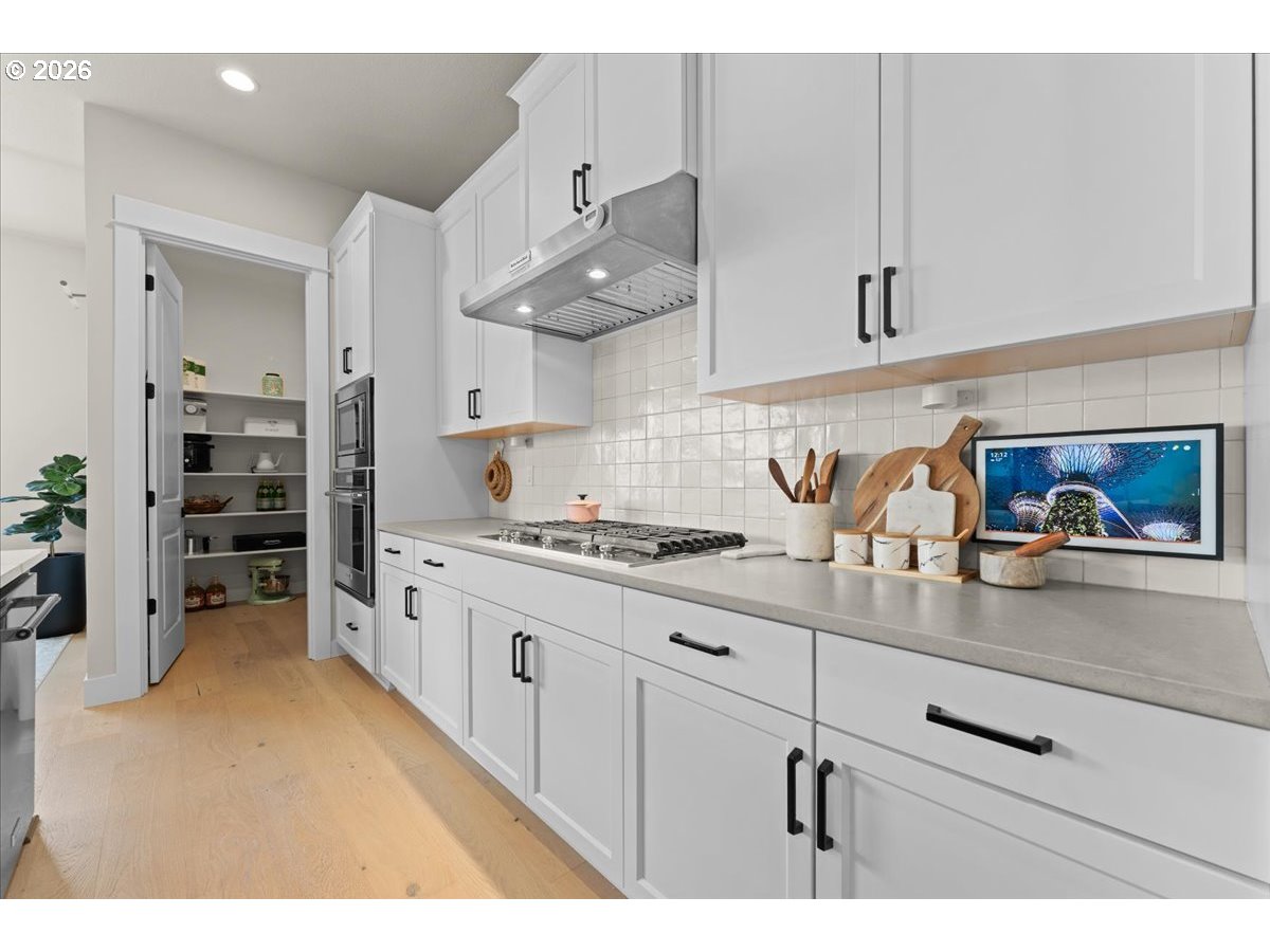 15651 Northwest Ridgeline Street Portland, OR 97229 - Photo 16 of 48