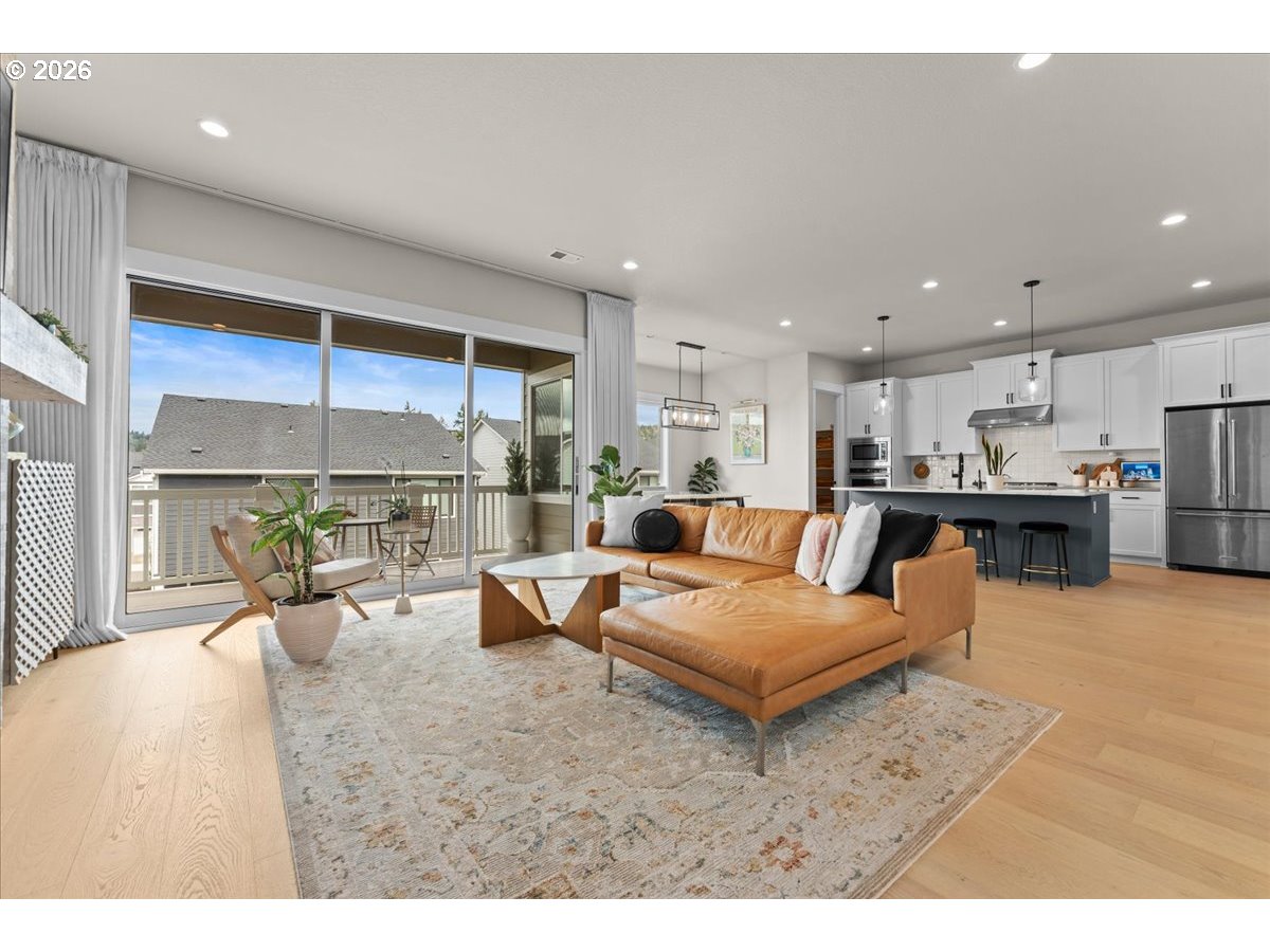 15651 Northwest Ridgeline Street Portland, OR 97229 - Photo 6 of 48 Living Room