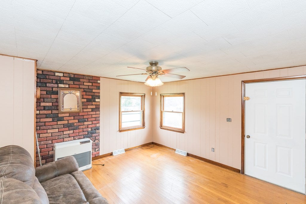 3268 Wilderness Road Bland, VA 24315 - Photo 15 of 73 Gallery Image 15
