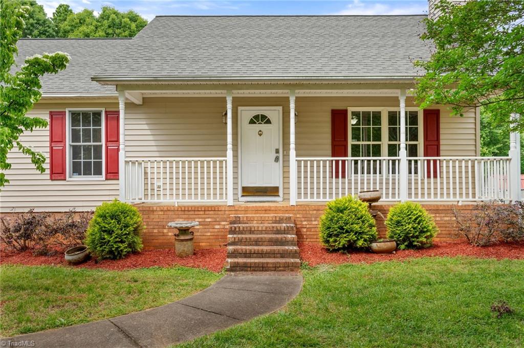 1120 Woodbury Road King, NC 27021 - Photo 3 of 32
