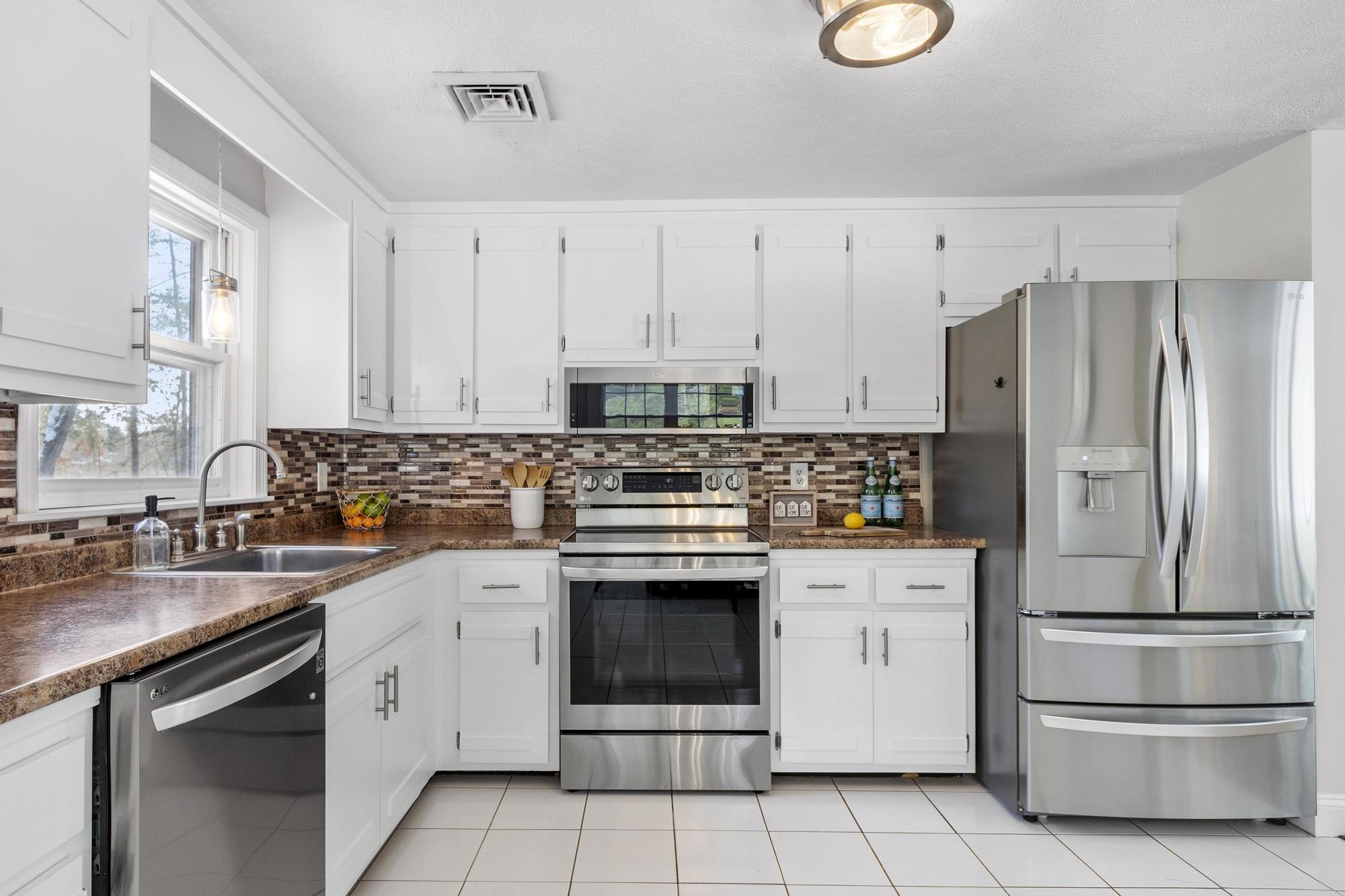 40 Westfall Road Pelham, NH 03076 - Photo 13 of 56 Gallery Image 13