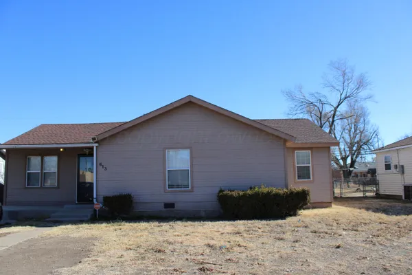 $190,000 | 613 South Maddox Avenue, Dumas, TX 79029