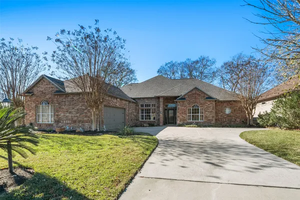 $589,900 | 118 Hillsborough Drive West, Montgomery, TX 77356