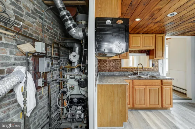 $140,000 | 157 South Wolf Street, Manheim, PA 17545