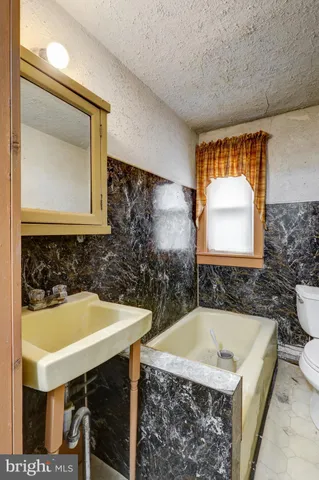 $140,000 | 157 South Wolf Street, Manheim, PA 17545